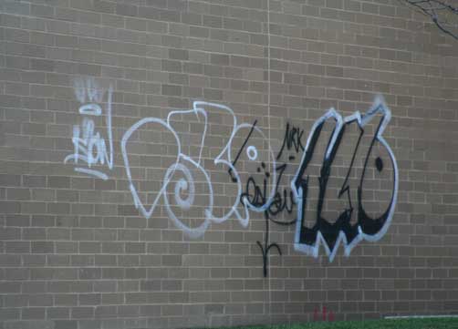 Arlington Heights gangs signs and graffiti