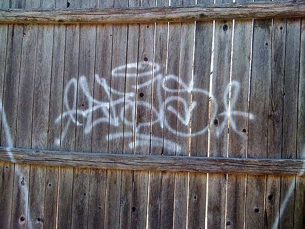 graffiti-closeup-on-fence
