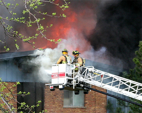 Buffalo Grove Tower Ladder 25