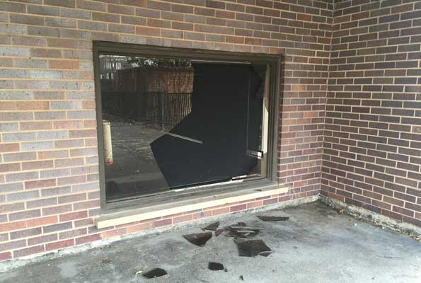 Criminal damage to commercial property in Arlington Heights, Illnois