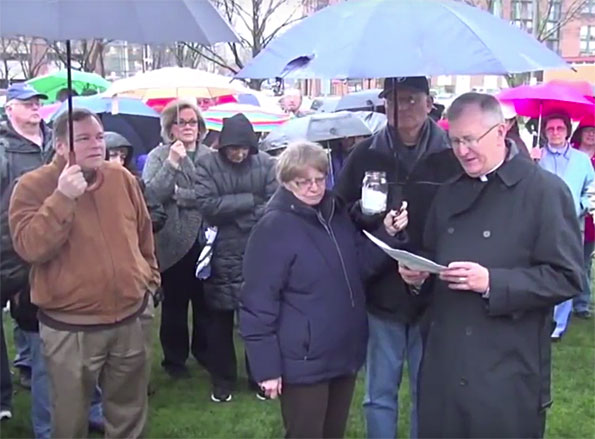 Rob Sherman atheist at nativity scene.