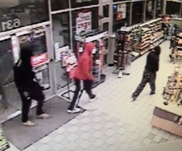 Suspects at Naperville Speedway robbery