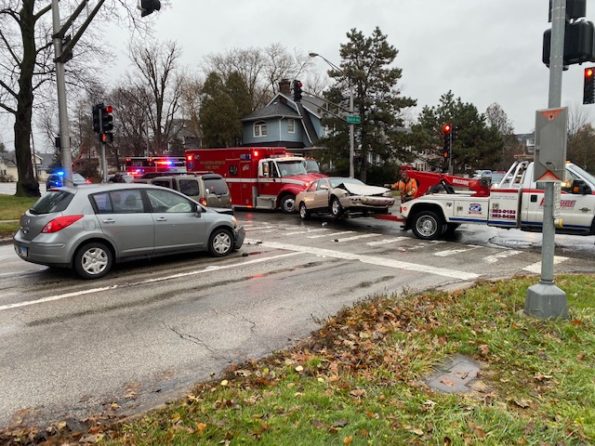 3-vehicle crash at Arlington Heights Rd and Euclid Ave Arlington Heights