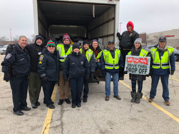 Arlington Heights Police Volunteer at “Toys for Tots” and “Shop with a Cop” Events at Target on Rand Rd, Arlington Heights