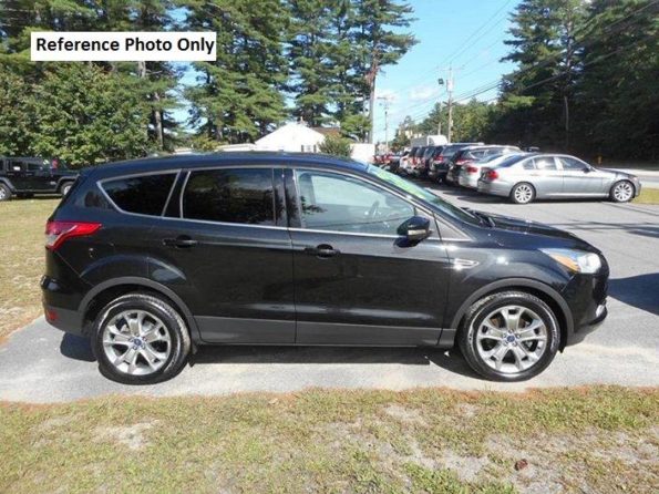 Ford Focus with an “SEL” or Titanium” trim package (side view) reference photo for hit-and-run in Deerfield, Illinois