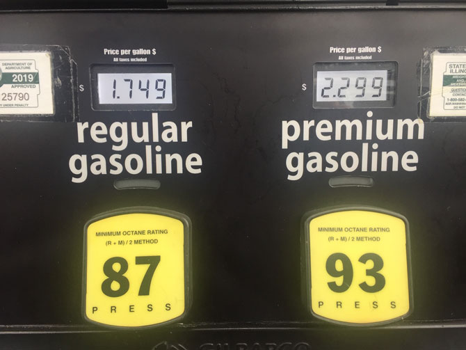 Gas prices at Costco in Mettawa, Illinois in Lake County