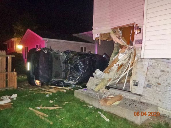 Driver of stolen vehicle from Kenosha crashed into a house in Beach Park, Illinois