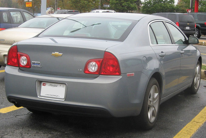 Body Style 2008-2010 Chevrolet Malibu rear view (IFCAR, Public domain, via Wikimedia Commons)