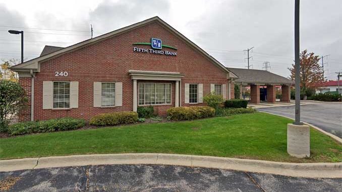 Fifth Third Bank Northbrook at 240 Skokie Boulevard (Image capture October 2018 ©2020 Google)