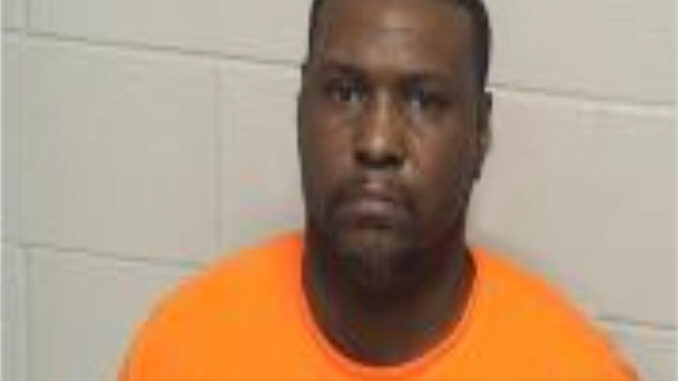 Vincent L. Davis, suspect in attempted murder in Zion (SOURCE: Lake County Sheriff's Office) Vincent L. Davis, suspect in attempted murder in Zion (SOURCE: Lake County Sheriff's Office)
