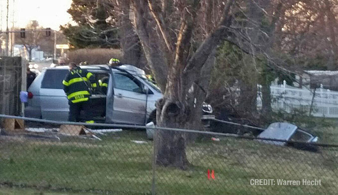 Fatal crash on Algonquin Road west of Kennicott Avenue in Arlington Heights (PHOTO CREDIT: Warren Hecht)