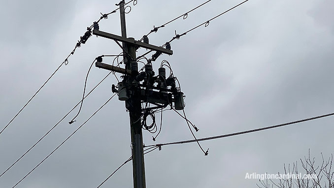 ComEd repair for power line down on Dunton Avenue between Euclid Avenue and Hawthorne Street in Arlington Heights