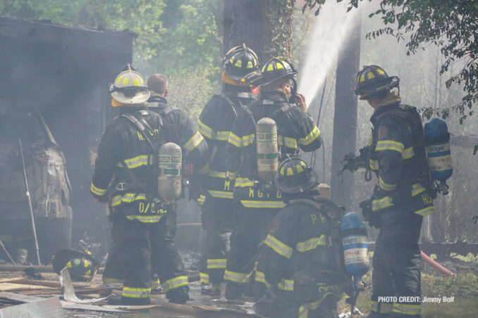 House fire on Milton Avenue, Park Ridge (PHOTO CREDIT: Jimmy Bolf)