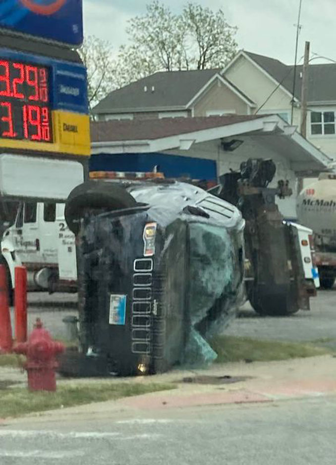 Jeep rollover at crash at Quentin Road and Palatine Road Monday, May 17, 2021