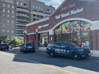 Police at the scene the Jewel-Osco after an alleged shoplifting