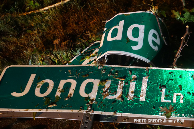 Street sign at Jonquil Lane and Woodridge Drive in Woodridge (PHOTO CREDIT: Jimmy Bolf)