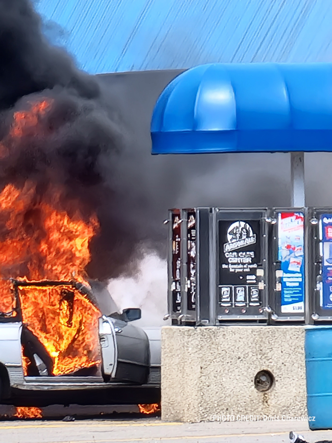 Vehicle fire scene at America's Best Car Wash in Mount Prospect on South Elmhurst Road in Mount Prospect (PHOTO CREDIT: Doris Charewicz)