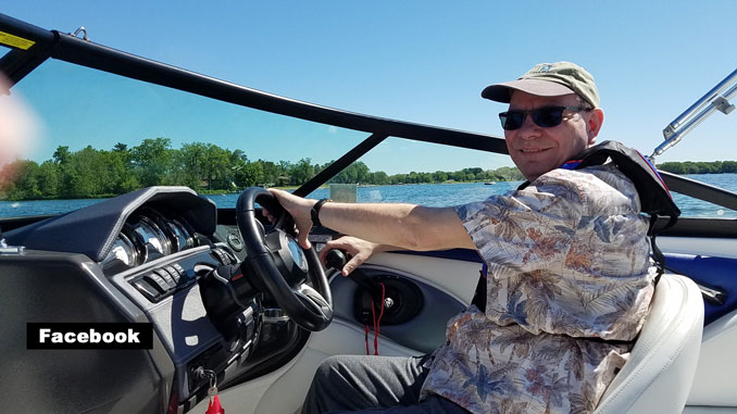 Ray Jezierski at the helm of his Formula 280 Bowrider (SOURCE: Facebook)