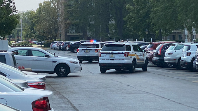 Cook County Sheriff's deputies on scene during investigation of a reported attempted robbery and shots fired by the robber in the block of 9700 Dee Road near Des Plaines