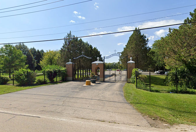 Monastery gate on Noth Grant Avenue in Third Lake (Image capture August 2019 ©2021)