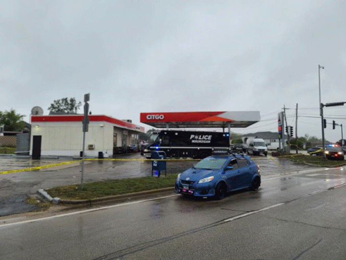 Waukegan police investigating at a crime scene at a Citgo gas station where a homicide occurred Monday, September 20, 2021 just before 5:00 a.m.