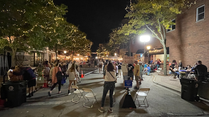 Much larger crowd Friday night, October 1, 2021 at Harmony Fest at Dunton Avenue and Campbell Street in Arlington Heights