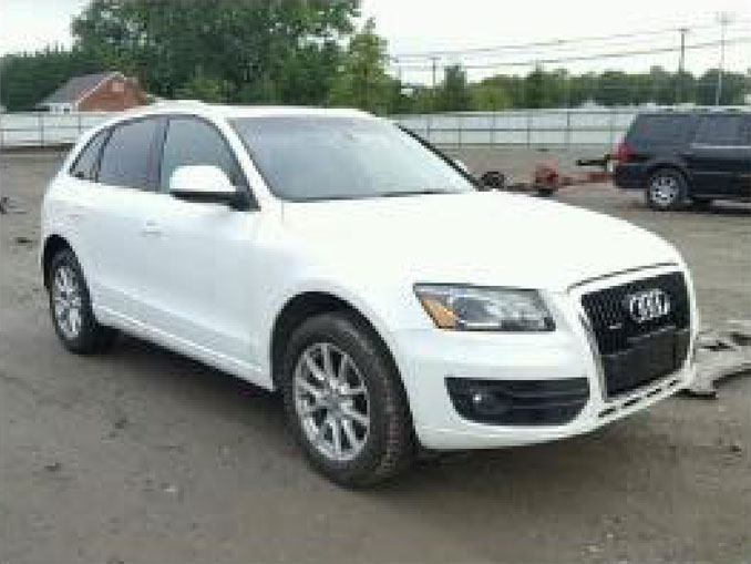 White Audi Q5 or Q7 hit and run vehicle (not actual vehicle) on Saturday, October 9, 2021 in Indian Creek, Illinois (SOURCE: Lake County Sheriff's Office)