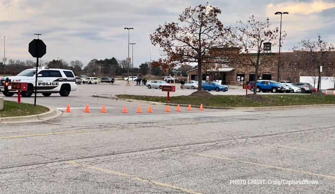 Shooting scene near Portillo's at Gurnee Mills in Gurnee Illinois, Saturday, November 27, 2021 (Craig/CapturedNews)
