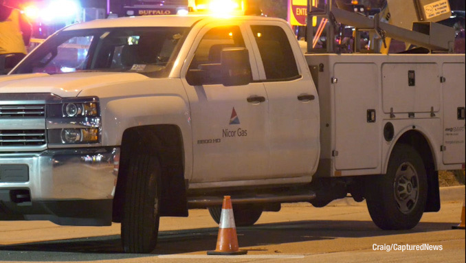 Nicor at the scene of a gas main break at Lake Cook Road and Weiland Road in Buffalo Grove near Wheeling (SOURCE: Craig/CapturedNews)