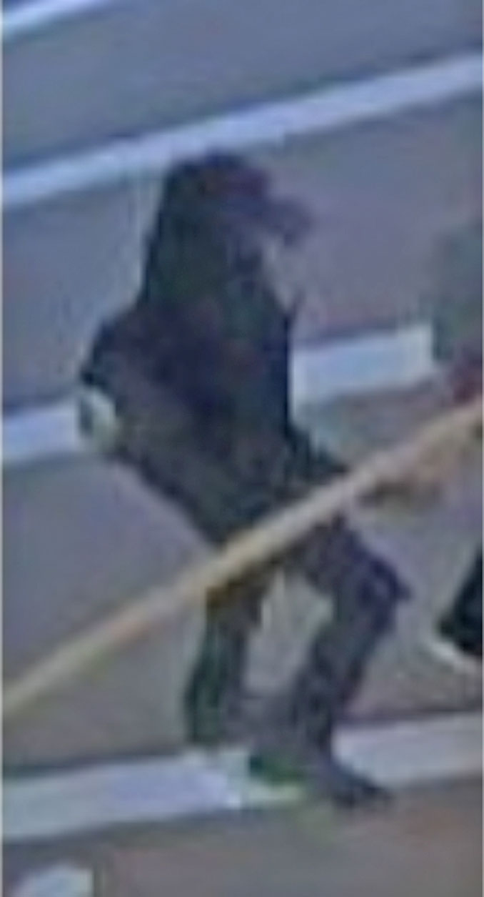 Suspect image near Wacker Drive and Monroes Street, Chicago (SOURCE: Chicago Police Department)