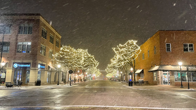 Campbell Street snowfall in Arlington Heights on Wednesday, December 29, 2021.