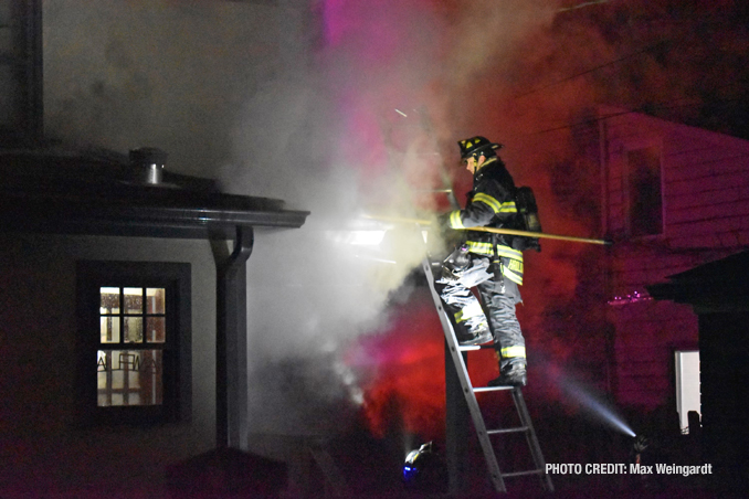 Exterior fire at house on Ridgewood Drive in Highland Park on Sunday, December 26, 2021 (PHOTO CREDIT: Max Weingardt)