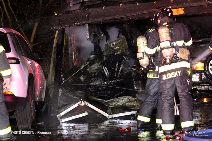 Fire scene in Buffalo Grove on Saturday, January 1, 2022 (SOURCE: J Keeman)