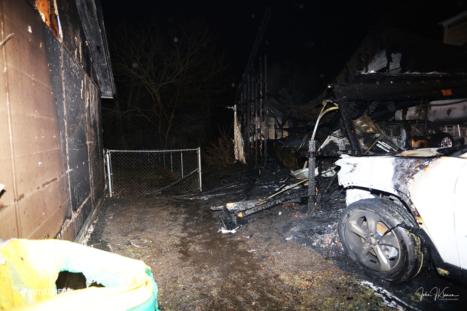 Fire scene in Buffalo Grove on Saturday, January 1, 2022 (SOURCE: J Keeman)