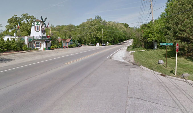 Route 83 and Taylor Lake Court in unincorporated Mundelein (Image capture May 2012 ©2022 Google)