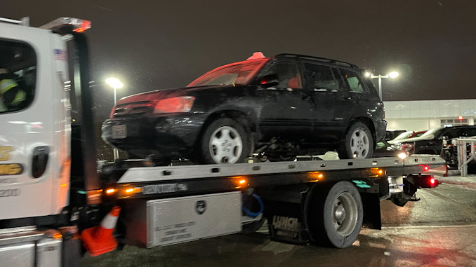 Commercial burglary suspect's Toyota Highlander towed of lot at Arlington Heights Buick GMC, 777 West Dundee Road