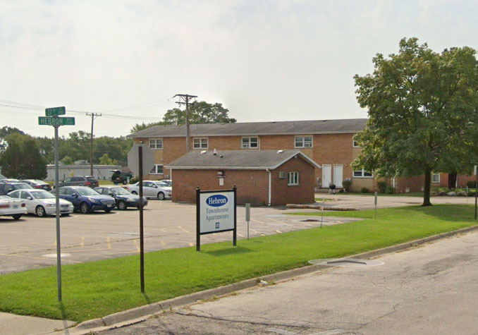 Hebron Townhouse Apartments near 27th Street in Zion (Image capture September 2019 ©2022 Google)