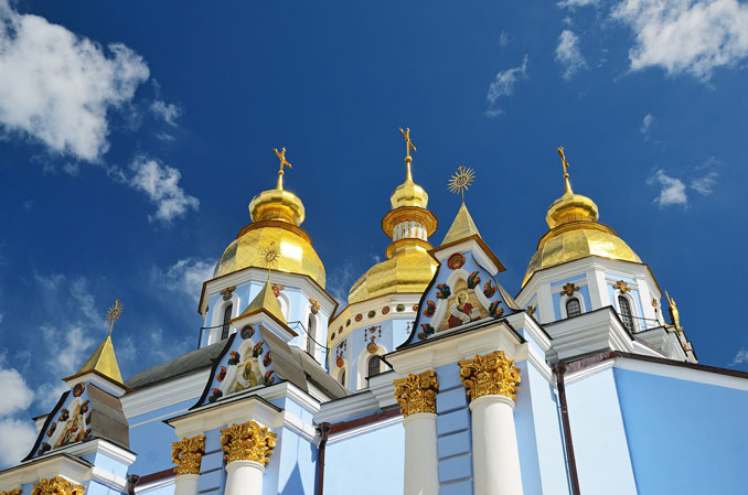 The architecture St. Michael's golden-domed monastery (PHOTO CREDIT: Oleg Mityukhin/pixabay)