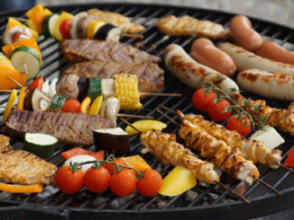 A variety of grilled foods (165106/pixabay)