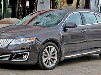 Lincoln MKS file photo (public domain)