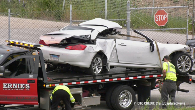 Fatal crash early Saturday morning just after 2:00 a.m. June 25, 2022 on I-294 WEST (northbound) at the Lake Cook Road bridge (Craig/CapturedNews).