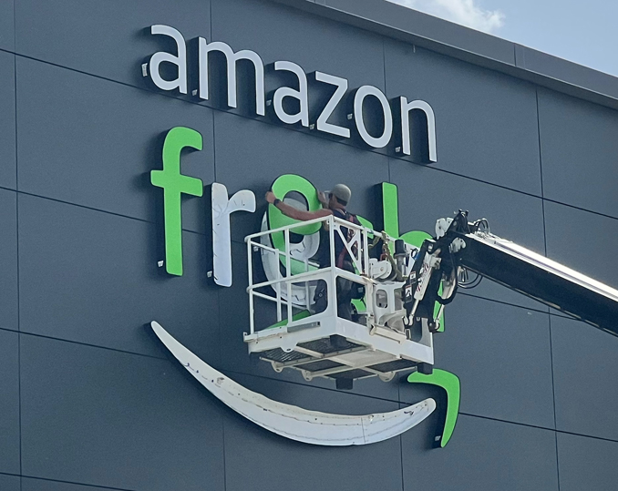 Amazon Fresh sign up at store at 325 East Palatine Road Arlington Heights, Illinois