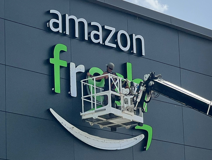 Amazon Fresh sign up at store at 325 East Palatine Road Arlington Heights, Illinois