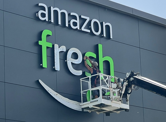 Amazon Fresh sign up at store at 325 East Palatine Road Arlington Heights, Illinois