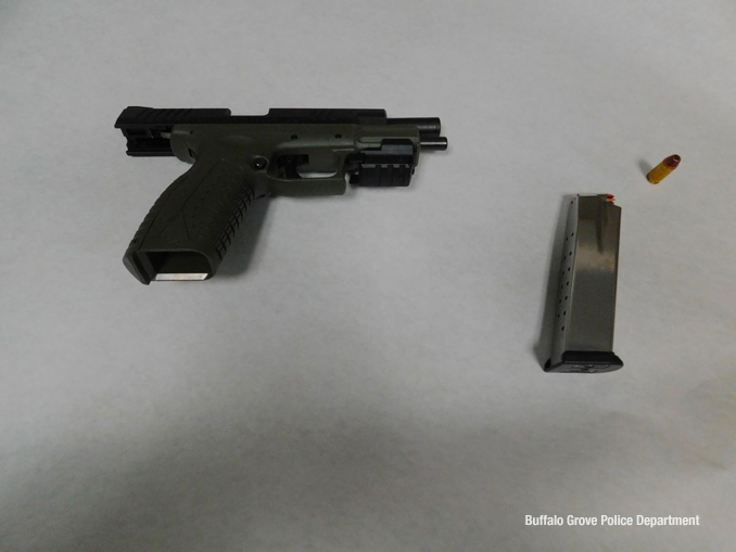 Handgun and magazine recovered during a traffic stop by Buffalo Grove Police Department (SOURCE: Buffalo Grove Police Department)