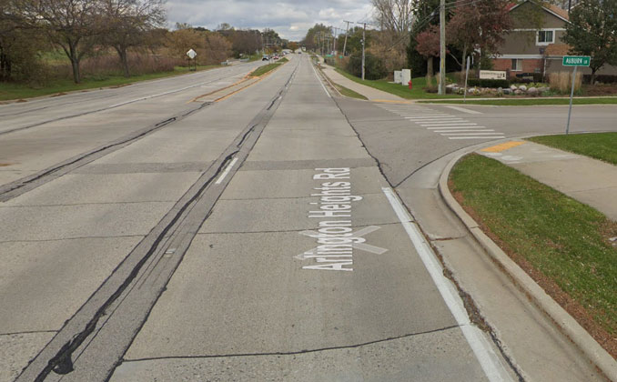 Arlington Heights Road and Auburn Lane in Buffalo Grove (Image capture: October 2018 ©2022 Google)