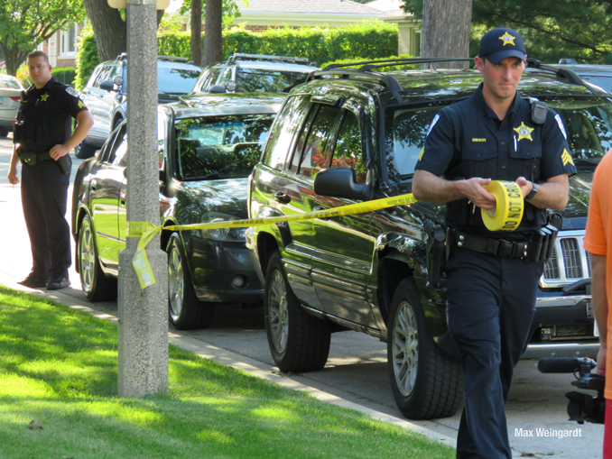 Skokie police at the scene of a shooting on Kirk Street in Skokie (PHOTO CREDIT: Max Weingardt)