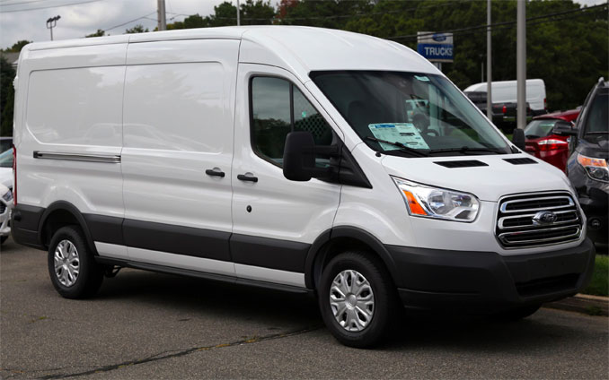 White Ford Transit with the middle roof height; vehicle height (low, middle, high) not specified (PHOTO CREDIT: Mr Choppers/Creative Commons Attribution-Share Alike 3.0 Unported license)