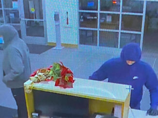 Bank robbers at Elmhurst-Wintrust Bank on Monday, November 28, 2022 (SOURCE: Elmhurst Police Department).