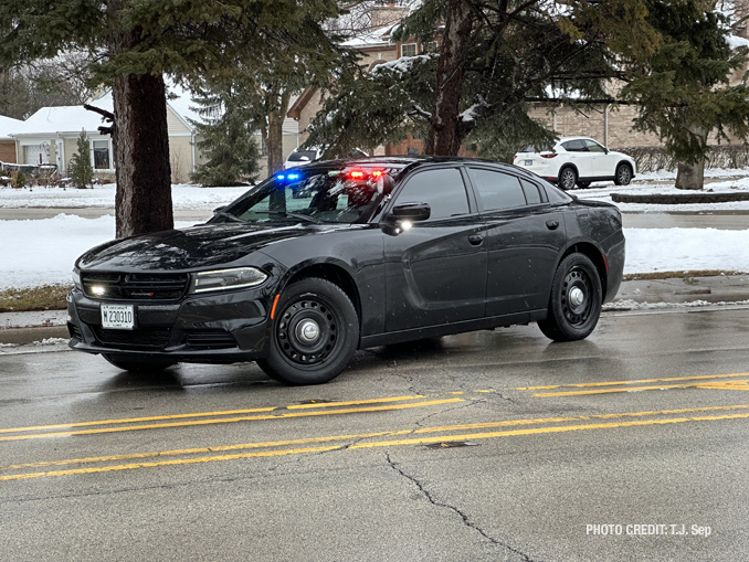 Two-car crash with compact SUV into a light pole at Kirchoff Road and Highland Avenue in Arlington Heights, January 25, 2023 (PHOTO CREDIT: T.J. Sep)